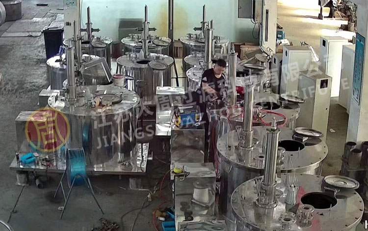 為什么大周生產的刮刀全自動離心機，不會出現故障的質量問題?